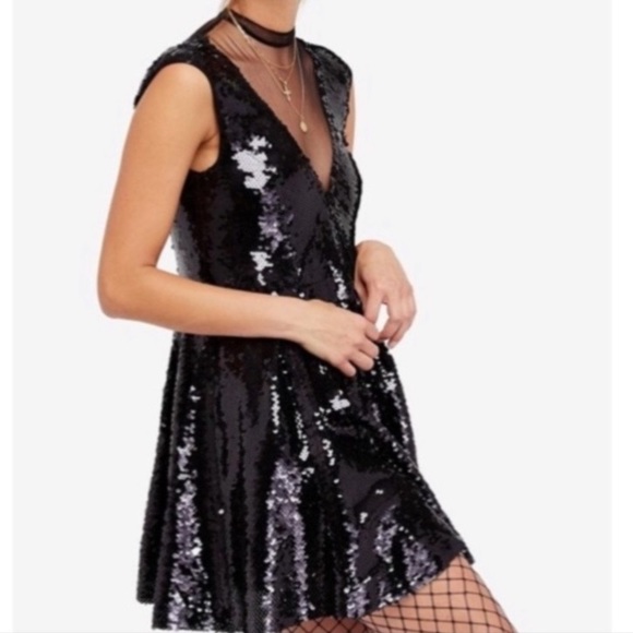 FREE PEOPLE Dance Til Dawn Black SEQUIN DRESS! ๐คฉ - Picture 3 of 8